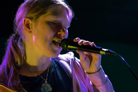 Nika Jonsson Live auf der Caravan-Bühne