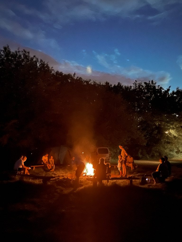 Brandgefahr – Bitte beachten Sie das Verbot von offenem Feuer